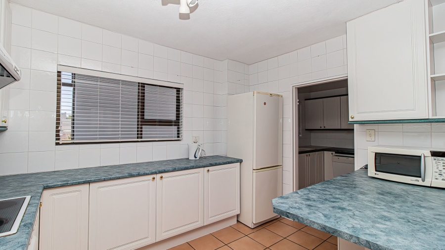 To Let 3 Bedroom Property for Rent in Beachfront Western Cape